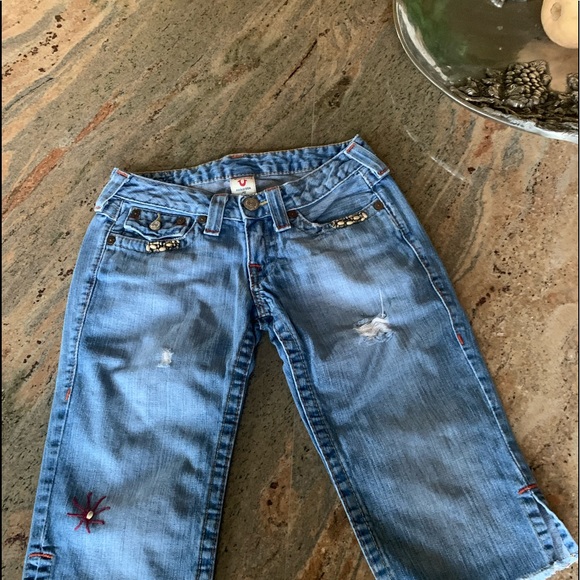 True Religion Cropped Shorts Sz 27 Waist - Picture 2 of 7